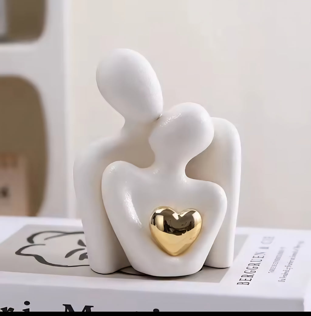 1Pc Romantic Love Embrace Statue Ornament Couple Set Bedroom Interior Decoration Valentine's Day Gift